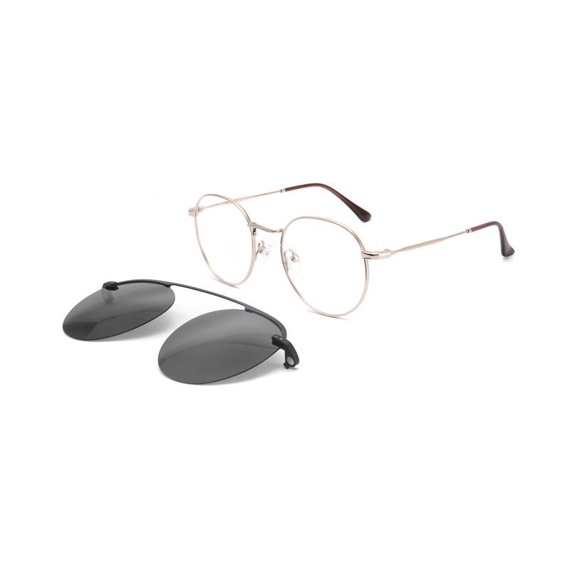 Gafas de vista con montura metálica color oro. Diseño redondeado. Suplemento de lente solar para adaptarla en cualquier momento. Gafas graduadas con lentes y monturas incluidas desde 69€ en óptica LUPER Murcia